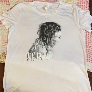 Taylor Swift t shirt